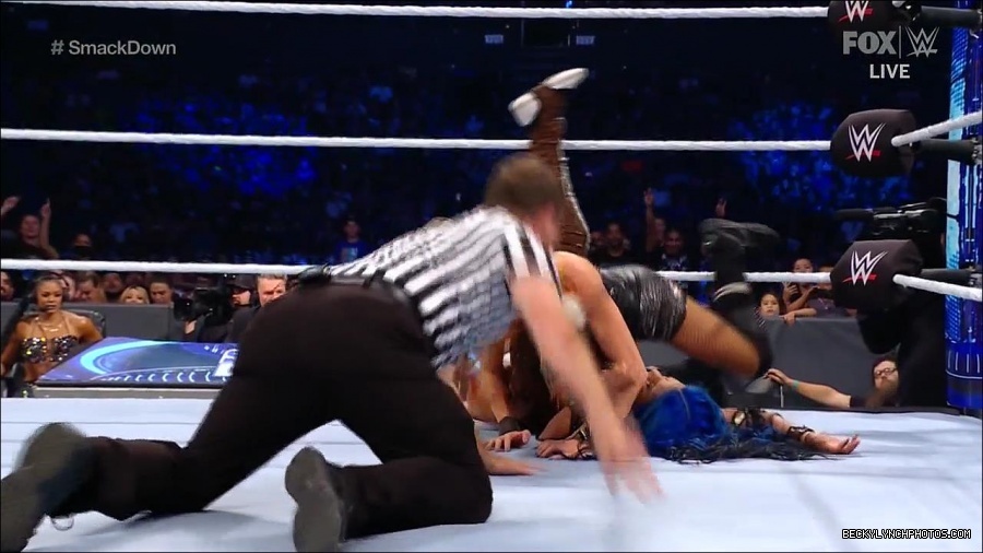WWE_Supersized_SmackDown_2021_10_15_720p_HDTV_x264-NWCHD_mp4_006051256.jpg