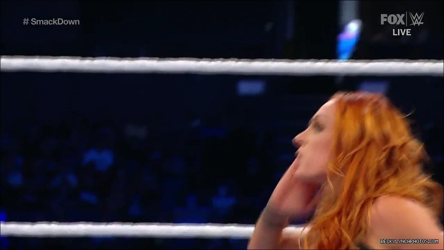 WWE_Supersized_SmackDown_2021_10_15_720p_HDTV_x264-NWCHD_mp4_006056060.jpg