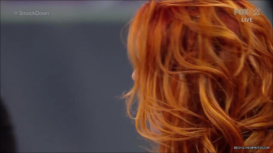 WWE_Supersized_SmackDown_2021_10_15_720p_HDTV_x264-NWCHD_mp4_006082487.jpg