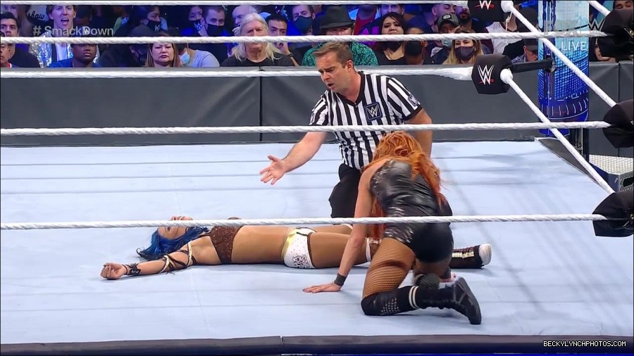 WWE_Supersized_SmackDown_2021_10_15_720p_HDTV_x264-NWCHD_mp4_006087292.jpg