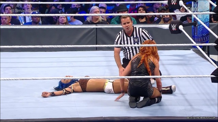 WWE_Supersized_SmackDown_2021_10_15_720p_HDTV_x264-NWCHD_mp4_006090295.jpg