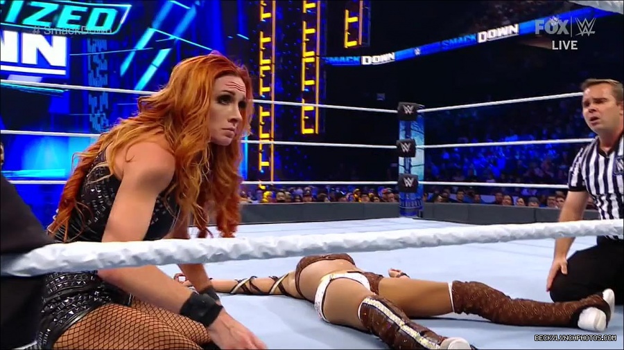 WWE_Supersized_SmackDown_2021_10_15_720p_HDTV_x264-NWCHD_mp4_006090895.jpg