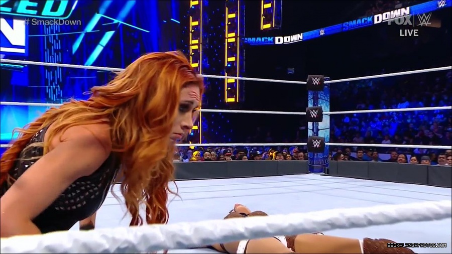 WWE_Supersized_SmackDown_2021_10_15_720p_HDTV_x264-NWCHD_mp4_006092096.jpg