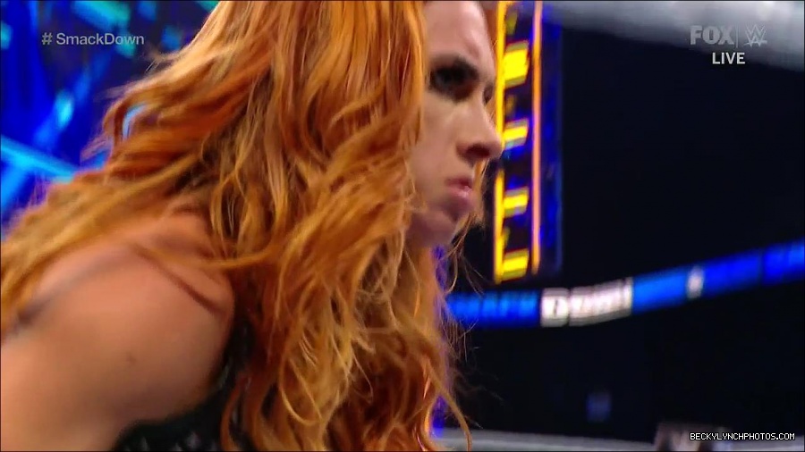 WWE_Supersized_SmackDown_2021_10_15_720p_HDTV_x264-NWCHD_mp4_006095700.jpg