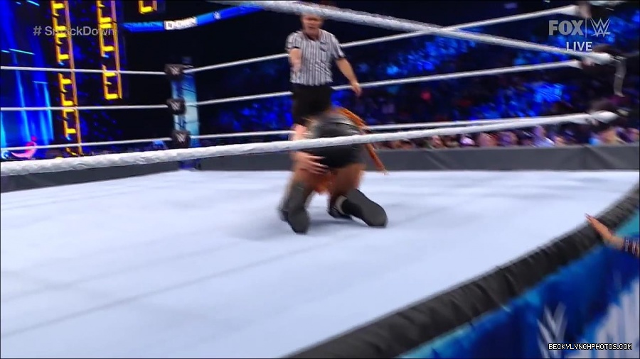 WWE_Supersized_SmackDown_2021_10_15_720p_HDTV_x264-NWCHD_mp4_006114919.jpg