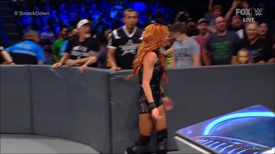 WWE_Supersized_SmackDown_2021_10_15_720p_HDTV_x264-NWCHD_mp4_006129934.jpg