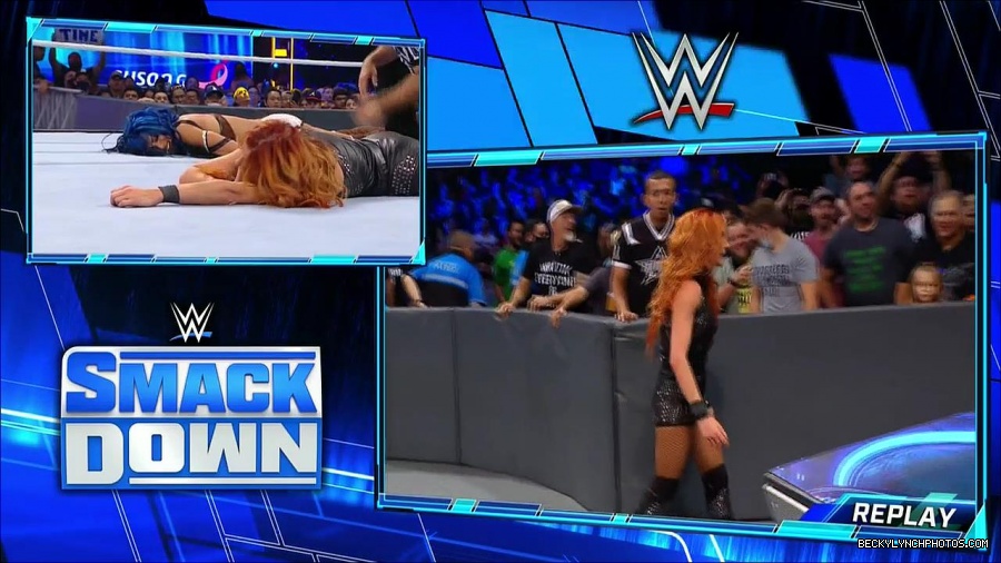 WWE_Supersized_SmackDown_2021_10_15_720p_HDTV_x264-NWCHD_mp4_006166170.jpg