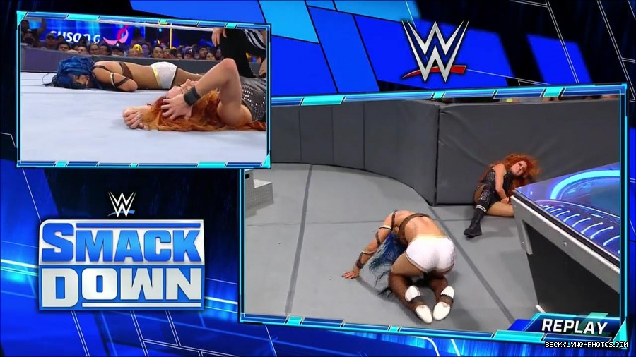 WWE_Supersized_SmackDown_2021_10_15_720p_HDTV_x264-NWCHD_mp4_006169173.jpg