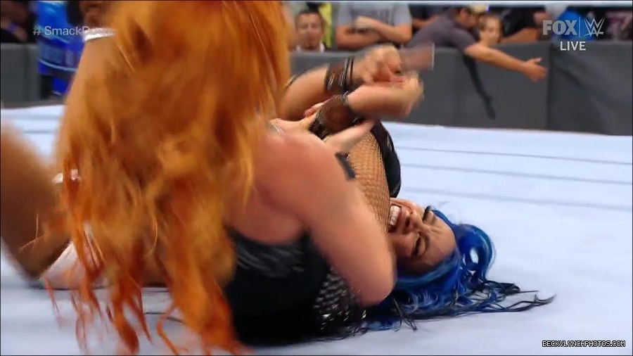 WWE_Supersized_SmackDown_2021_10_15_720p_HDTV_x264-NWCHD_mp4_006207612.jpg
