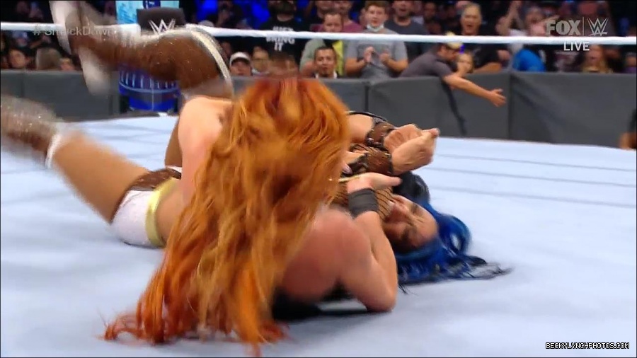 WWE_Supersized_SmackDown_2021_10_15_720p_HDTV_x264-NWCHD_mp4_006208212.jpg