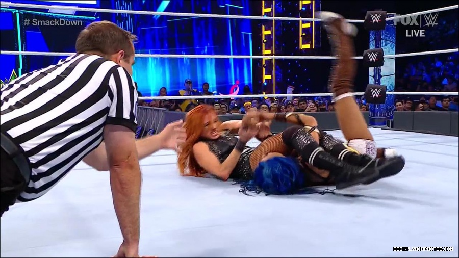 WWE_Supersized_SmackDown_2021_10_15_720p_HDTV_x264-NWCHD_mp4_006210014.jpg