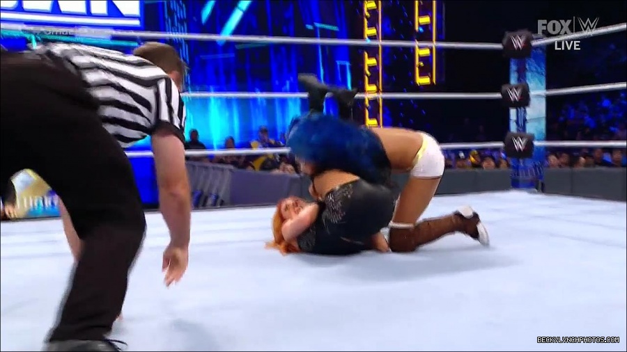 WWE_Supersized_SmackDown_2021_10_15_720p_HDTV_x264-NWCHD_mp4_006211215.jpg