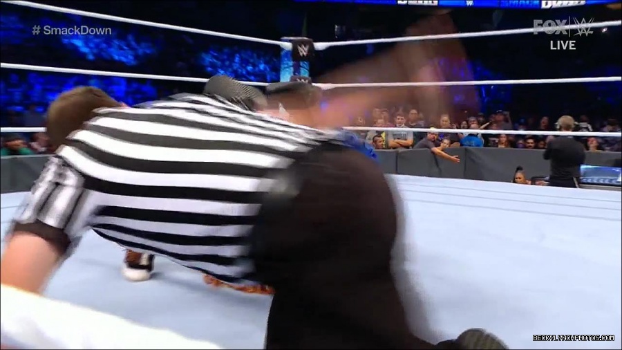 WWE_Supersized_SmackDown_2021_10_15_720p_HDTV_x264-NWCHD_mp4_006212417.jpg