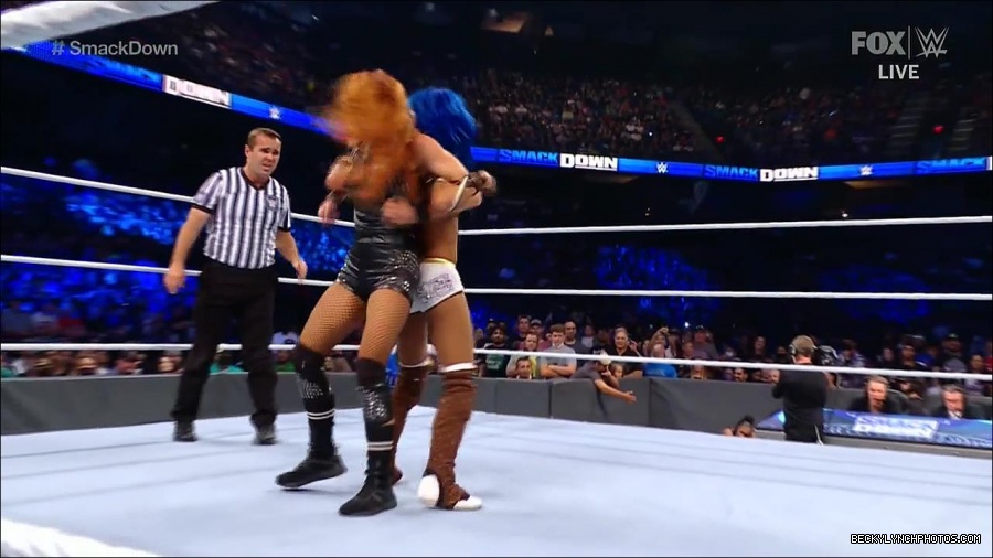 WWE_Supersized_SmackDown_2021_10_15_720p_HDTV_x264-NWCHD_mp4_006221426.jpg