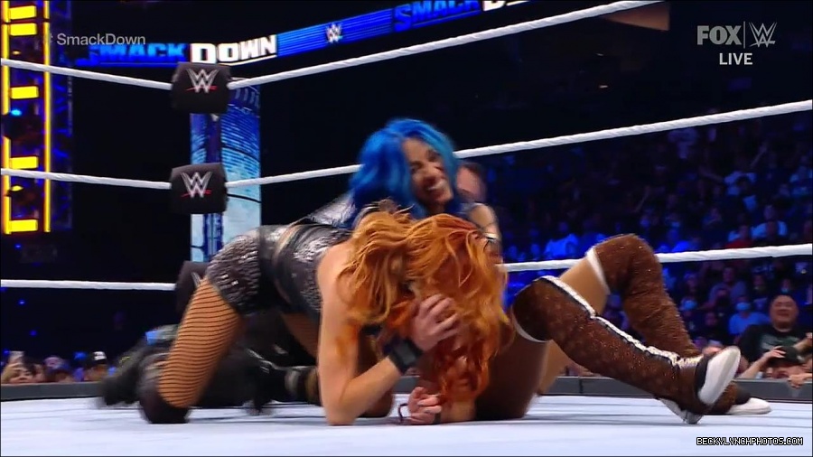 WWE_Supersized_SmackDown_2021_10_15_720p_HDTV_x264-NWCHD_mp4_006252657.jpg