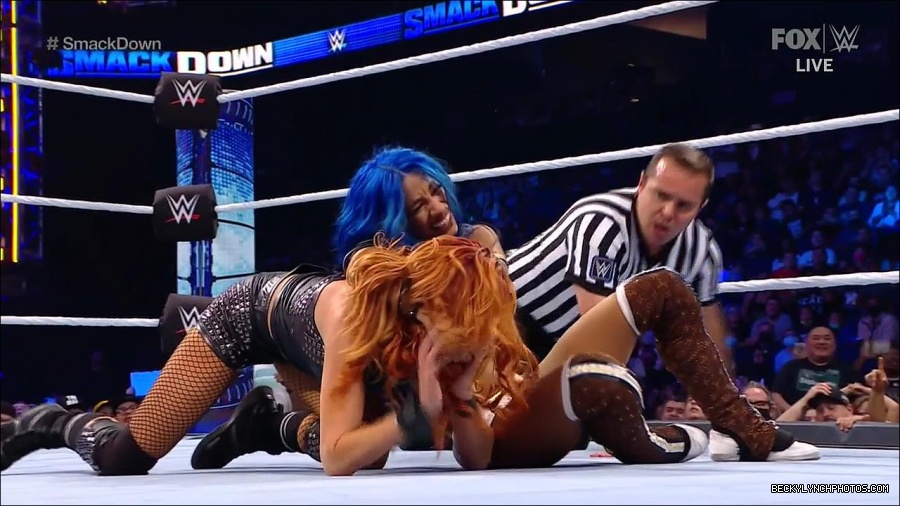 WWE_Supersized_SmackDown_2021_10_15_720p_HDTV_x264-NWCHD_mp4_006253257.jpg