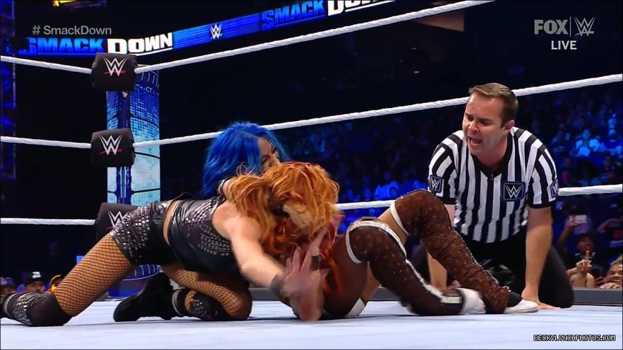 WWE_Supersized_SmackDown_2021_10_15_720p_HDTV_x264-NWCHD_mp4_006253858.jpg