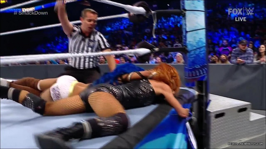 WWE_Supersized_SmackDown_2021_10_15_720p_HDTV_x264-NWCHD_mp4_006261666.jpg