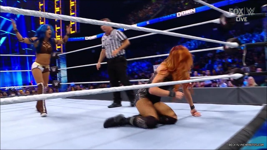WWE_Supersized_SmackDown_2021_10_15_720p_HDTV_x264-NWCHD_mp4_006267672.jpg
