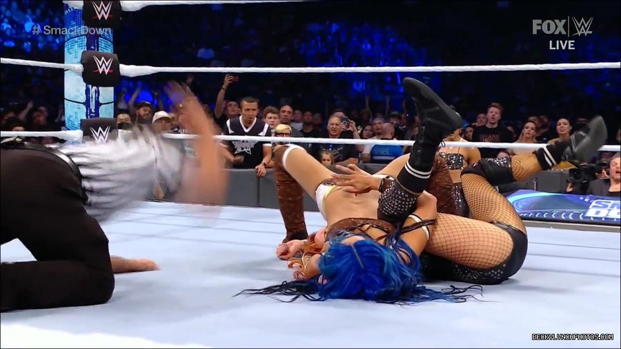 WWE_Supersized_SmackDown_2021_10_15_720p_HDTV_x264-NWCHD_mp4_006275480.jpg