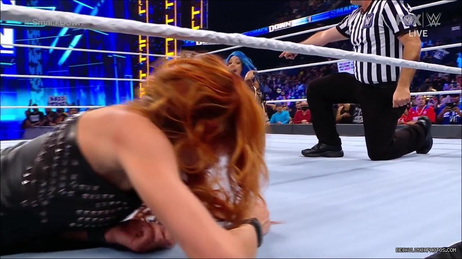 WWE_Supersized_SmackDown_2021_10_15_720p_HDTV_x264-NWCHD_mp4_006284489.jpg