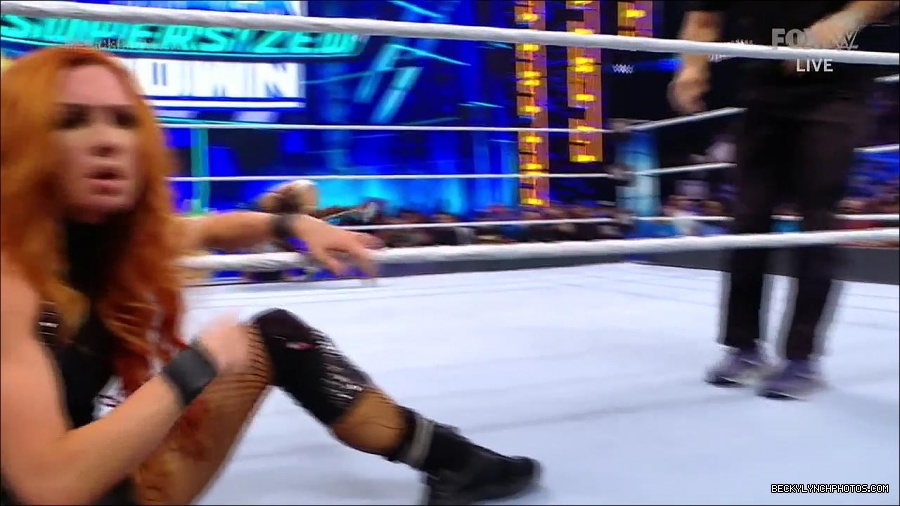 WWE_Supersized_SmackDown_2021_10_15_720p_HDTV_x264-NWCHD_mp4_006322927.jpg