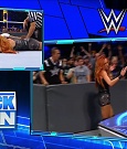 WWE_Supersized_SmackDown_2021_10_15_720p_HDTV_x264-NWCHD_mp4_006164369.jpg
