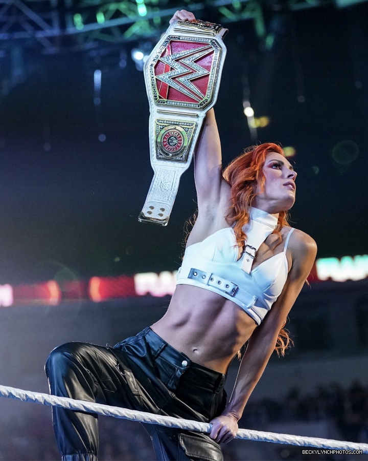 WWEDeutschland-1460590183708078080-20211116_064650-img1.jpg