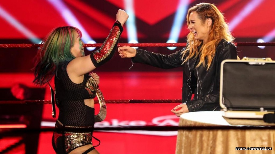 NederlandWWE-1260286155972624384-20200512_141009-img1.jpg