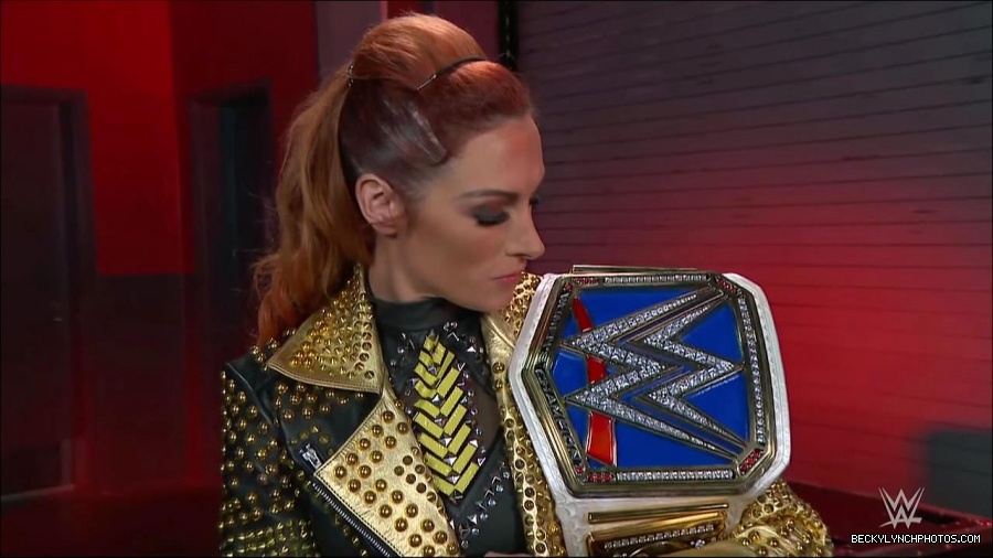 WWE_Friday_Night_SmackDown_2021_10_22_720p_HDTV_x264-Star_mkv_002877913.jpg