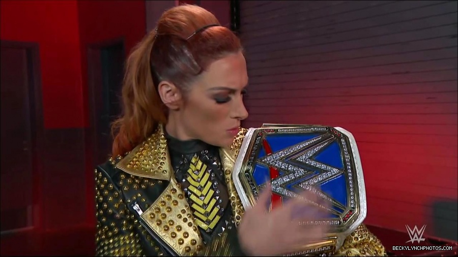 WWE_Friday_Night_SmackDown_2021_10_22_720p_HDTV_x264-Star_mkv_002878314.jpg