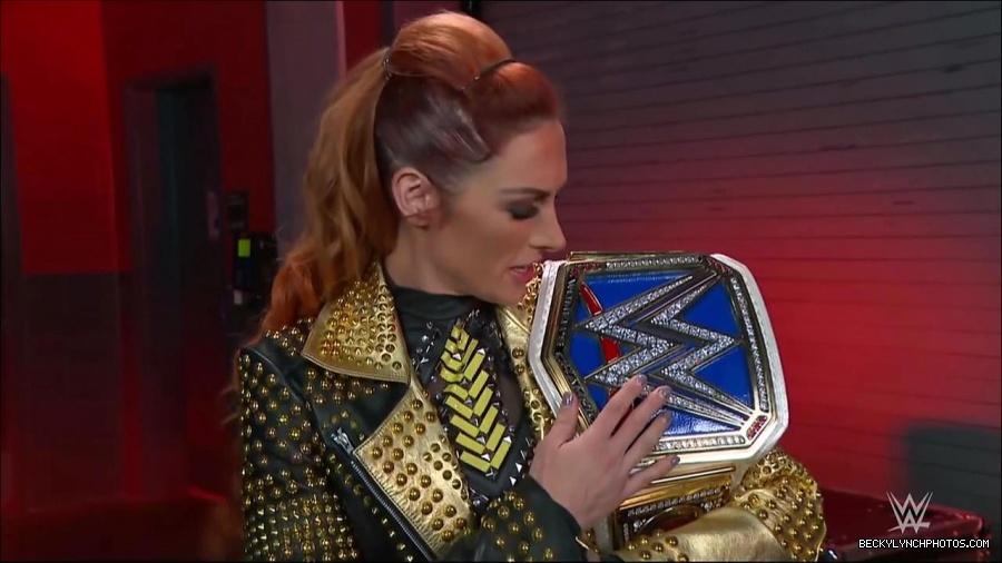 WWE_Friday_Night_SmackDown_2021_10_22_720p_HDTV_x264-Star_mkv_002883919.jpg