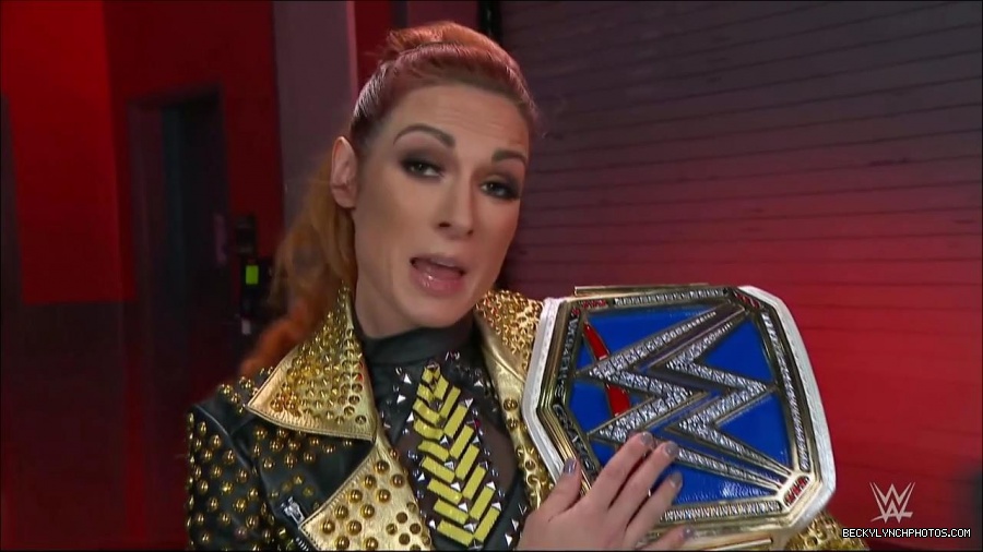 WWE_Friday_Night_SmackDown_2021_10_22_720p_HDTV_x264-Star_mkv_002885521.jpg