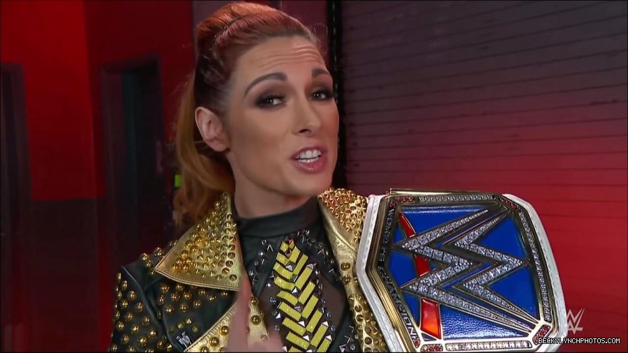 WWE_Friday_Night_SmackDown_2021_10_22_720p_HDTV_x264-Star_mkv_002887123.jpg