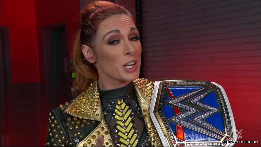 WWE_Friday_Night_SmackDown_2021_10_22_720p_HDTV_x264-Star_mkv_002887523.jpg