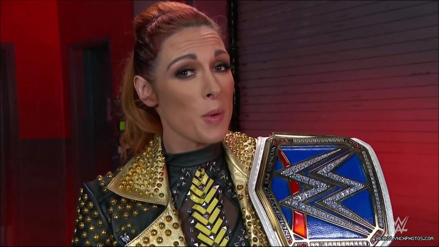 WWE_Friday_Night_SmackDown_2021_10_22_720p_HDTV_x264-Star_mkv_002888324.jpg