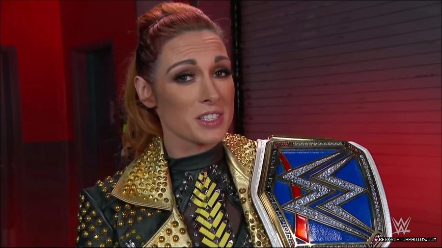WWE_Friday_Night_SmackDown_2021_10_22_720p_HDTV_x264-Star_mkv_002889125.jpg