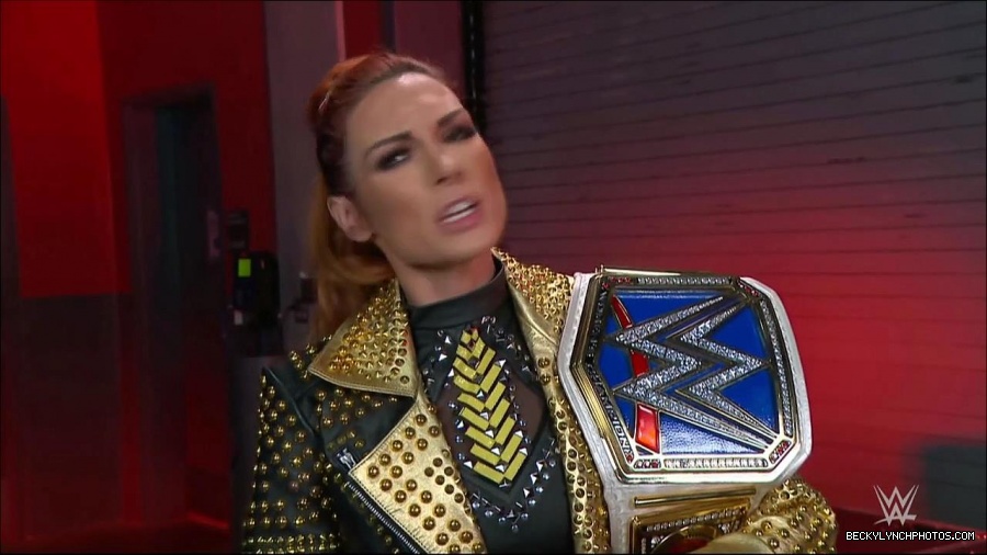 WWE_Friday_Night_SmackDown_2021_10_22_720p_HDTV_x264-Star_mkv_002891527.jpg