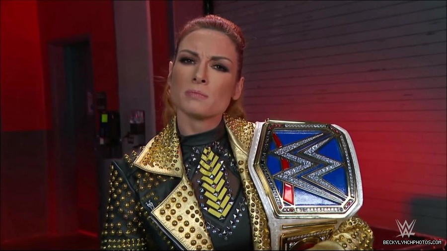 WWE_Friday_Night_SmackDown_2021_10_22_720p_HDTV_x264-Star_mkv_002892728.jpg