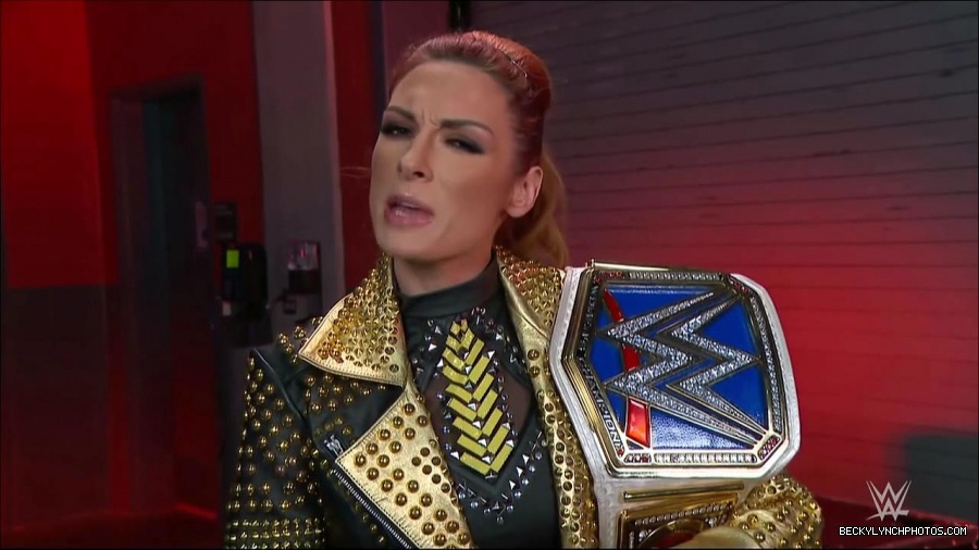 WWE_Friday_Night_SmackDown_2021_10_22_720p_HDTV_x264-Star_mkv_002893129.jpg