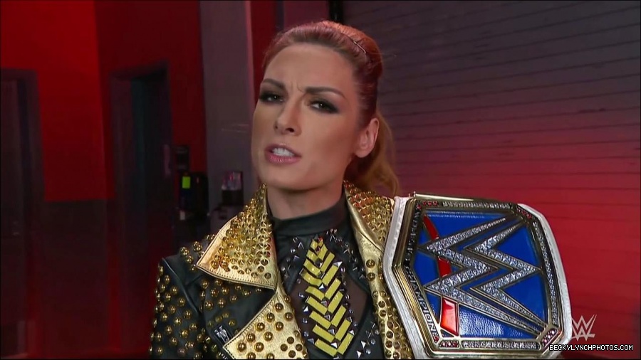 WWE_Friday_Night_SmackDown_2021_10_22_720p_HDTV_x264-Star_mkv_002894730.jpg