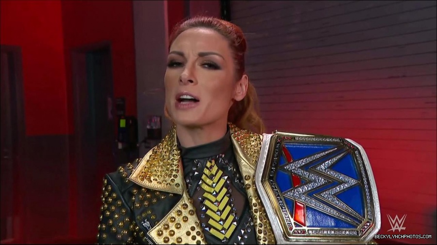 WWE_Friday_Night_SmackDown_2021_10_22_720p_HDTV_x264-Star_mkv_002896732.jpg