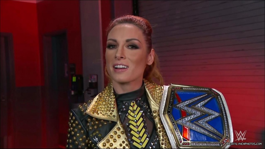 WWE_Friday_Night_SmackDown_2021_10_22_720p_HDTV_x264-Star_mkv_002899135.jpg