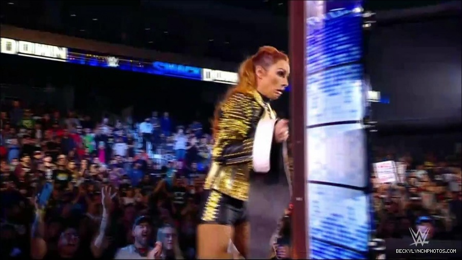 WWE_Friday_Night_SmackDown_2021_10_22_720p_HDTV_x264-Star_mkv_004661095.jpg