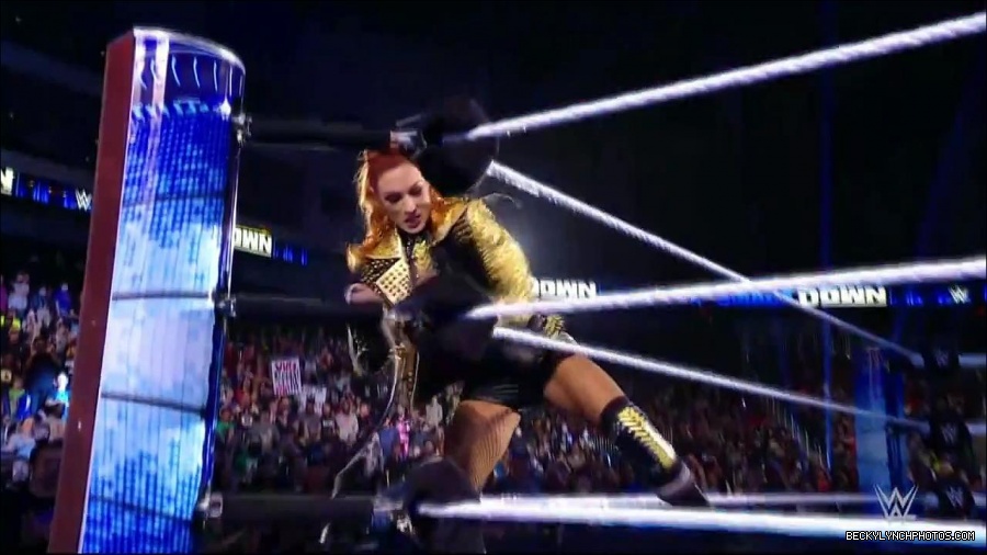 WWE_Friday_Night_SmackDown_2021_10_22_720p_HDTV_x264-Star_mkv_004662696.jpg