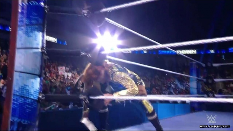 WWE_Friday_Night_SmackDown_2021_10_22_720p_HDTV_x264-Star_mkv_004663097.jpg