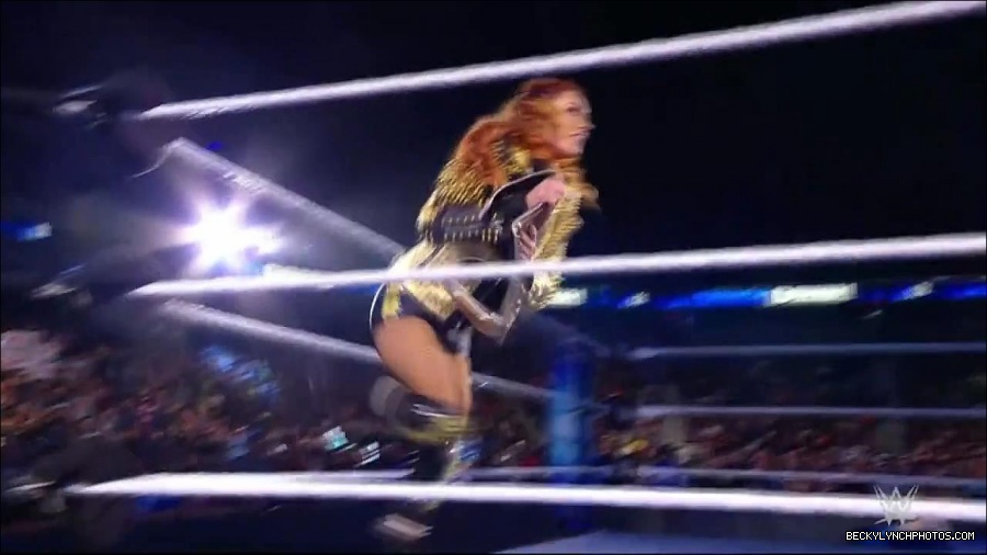 WWE_Friday_Night_SmackDown_2021_10_22_720p_HDTV_x264-Star_mkv_004663898.jpg