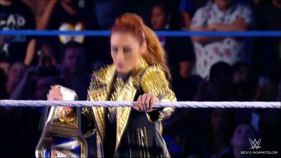 WWE_Friday_Night_SmackDown_2021_10_22_720p_HDTV_x264-Star_mkv_004666300.jpg