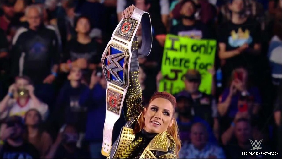 WWE_Friday_Night_SmackDown_2021_10_22_720p_HDTV_x264-Star_mkv_004669503.jpg