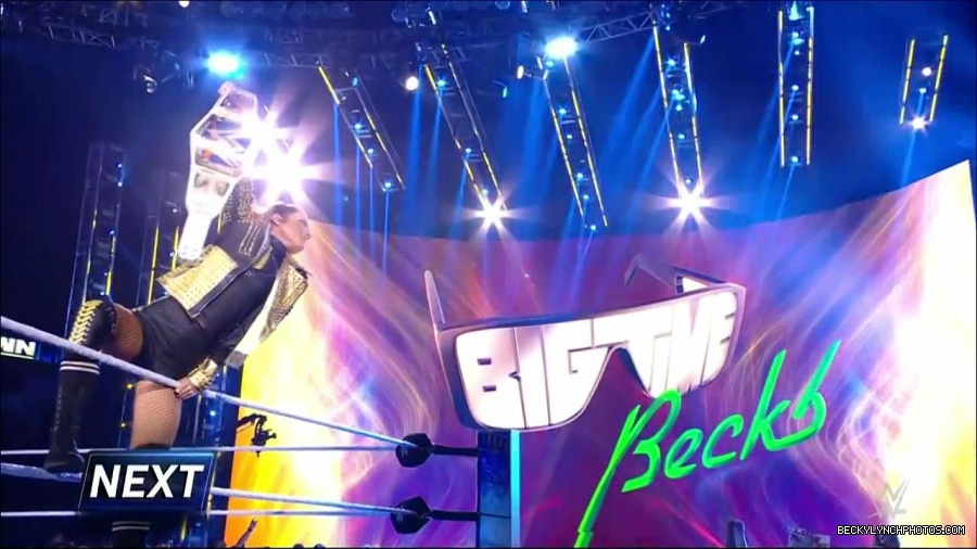 WWE_Friday_Night_SmackDown_2021_10_22_720p_HDTV_x264-Star_mkv_004684318.jpg